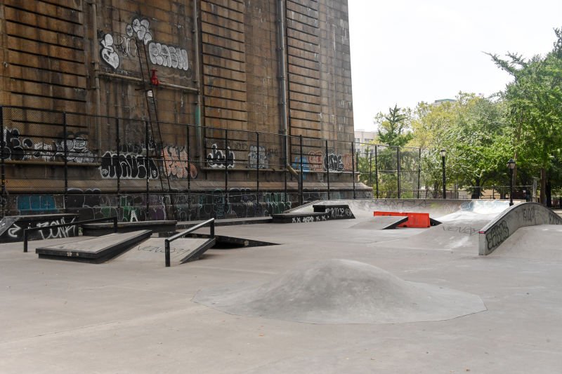 LES coleman 2